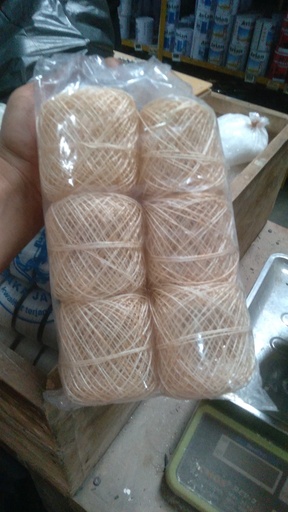 [6631032] BENANG NYLON CREAM (1PAK=10BJ)